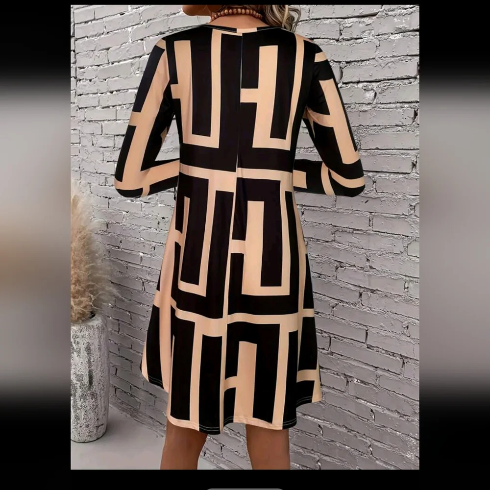 Autumn New Arrival Geometric Pattern Long Sleeve Dress - Picture 2 of 3